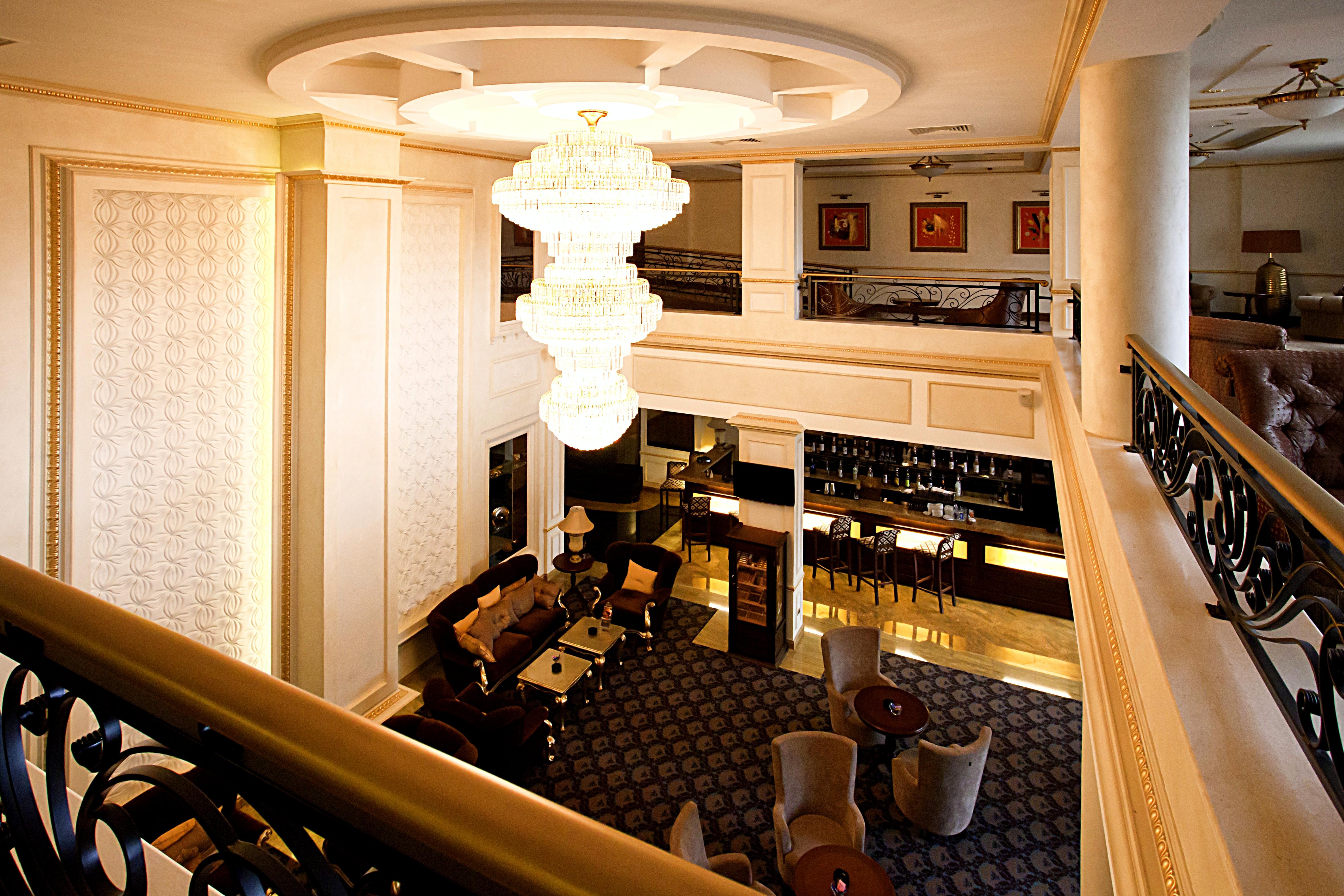 Primoretz Grand Hotel & Spa Burgas Exterior foto The lobby of the hotel